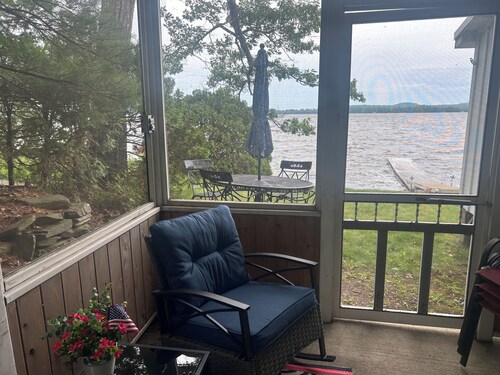 Seasonal - Waterfront Cottage - Beautiful panoramic view 