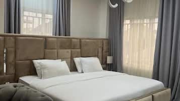 Chambre Exécutive | 1 chambre, bureau, espace de travail pour ordinateur portable