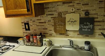 One bed full bath located in downtown Detroit MI, Next to casino and club areas