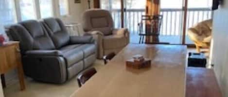 Smart-tv en een stereo