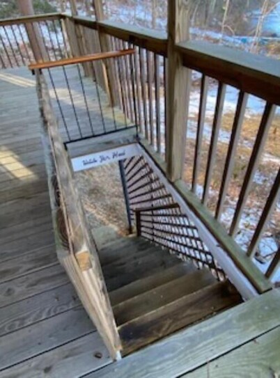 Brimfield Waterfront cottage