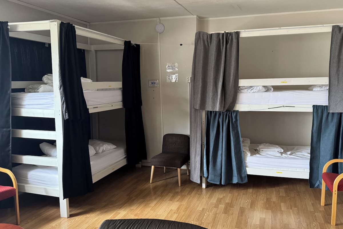 Basic Shared Dormitory, Women only
