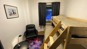 Basic Triple Room | Individually furnished, soundproofing, free WiFi, bed sheets - Sjømannskirken Hostel (Narvik)