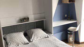 2 quartos, escrivaninha, ferros/tábuas de passar roupa, Wi-Fi