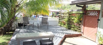 Close to Kailua Beach-AC's-Renovated/Upgraded-Fenced Backyard-Patio-Laundry