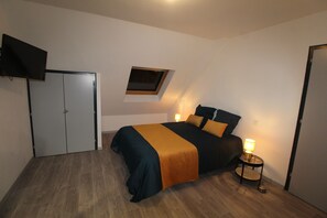 1 bedroom, iron/ironing board, WiFi, bed sheets