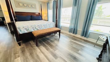 2 bedrooms, desk, iron/ironing board, free WiFi