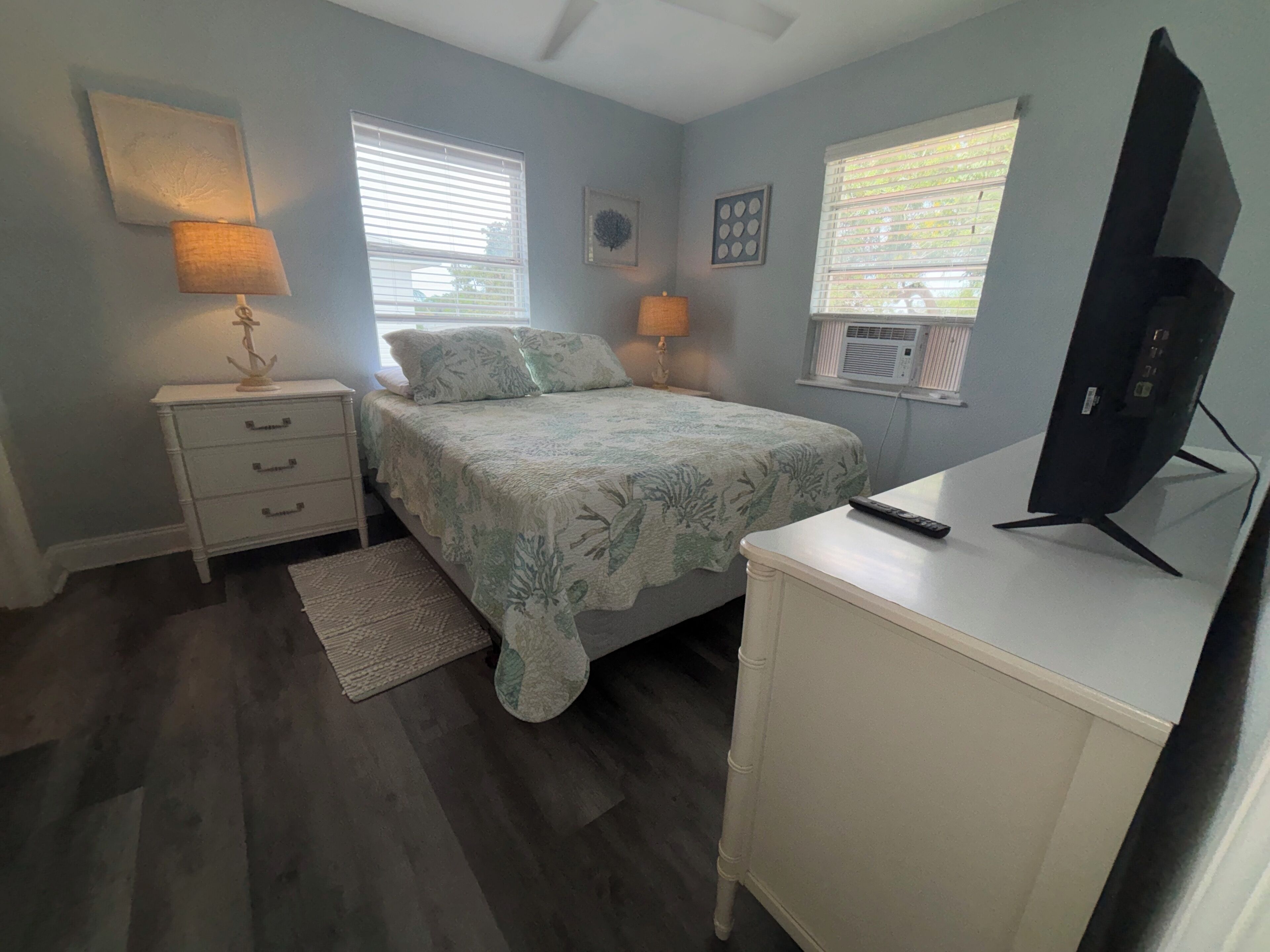 2 Schlafzimmer, Schreibtisch, Bügeleisen/Bügelbrett, kostenloses WLAN