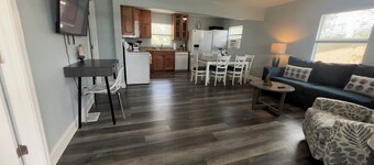 3Mi 2 Beach Updated in 2023 Spacious Private Baths Kit Close to 20 Restaurants  
