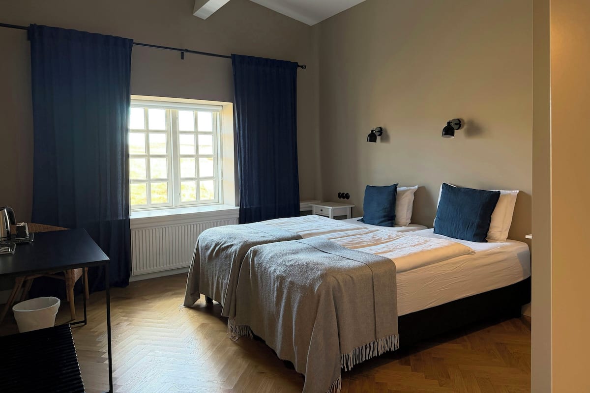Standard Double or Twin Room | Desk, laptop workspace, soundproofing, free WiFi