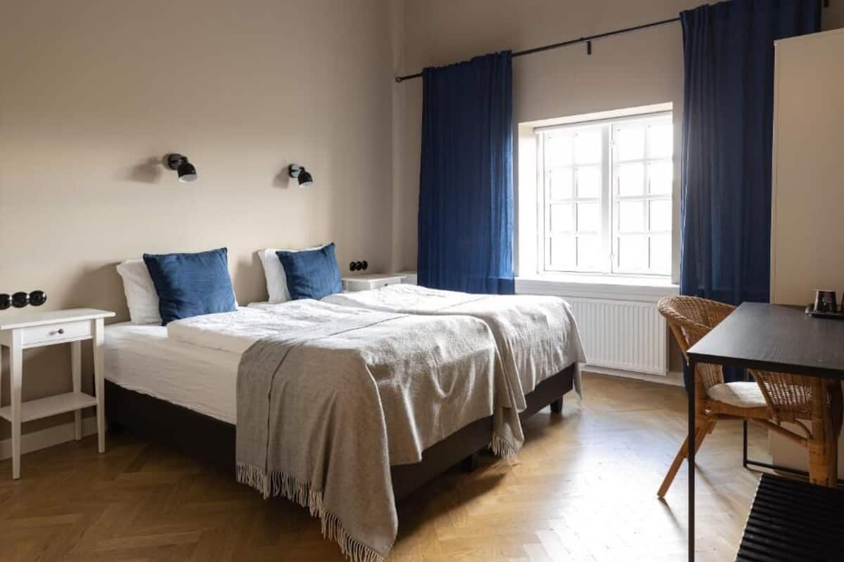 Economy dubbelrum eller tvÄbÀddsrum | Skrivbord, arbetsyta för laptop, ljudisolering och gratis wi-fi