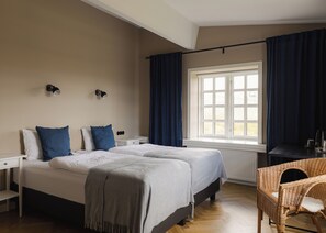 Deluxe Double or Twin Room | Desk, laptop workspace, soundproofing, free WiFi - Hotel Stafholt (Borgarnes)