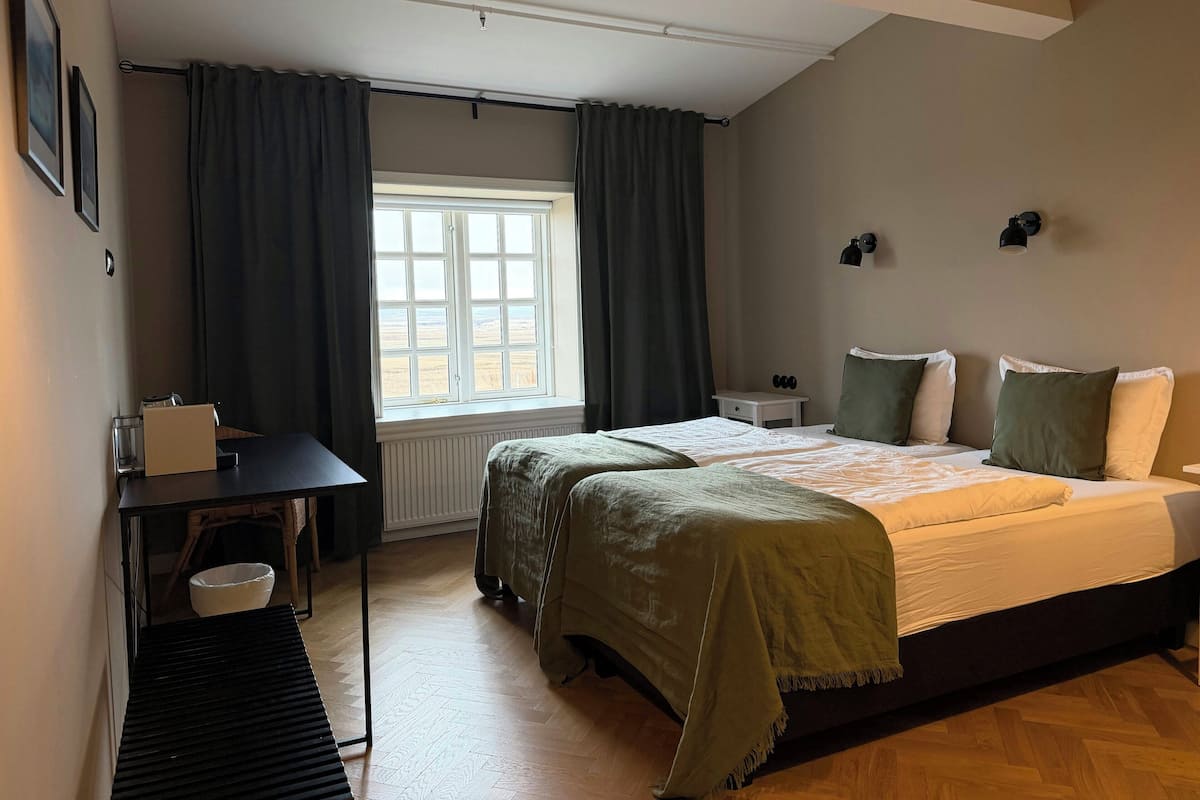 Superior Double or Twin Room, Mountain View | Desk, laptop workspace, soundproofing, free WiFi