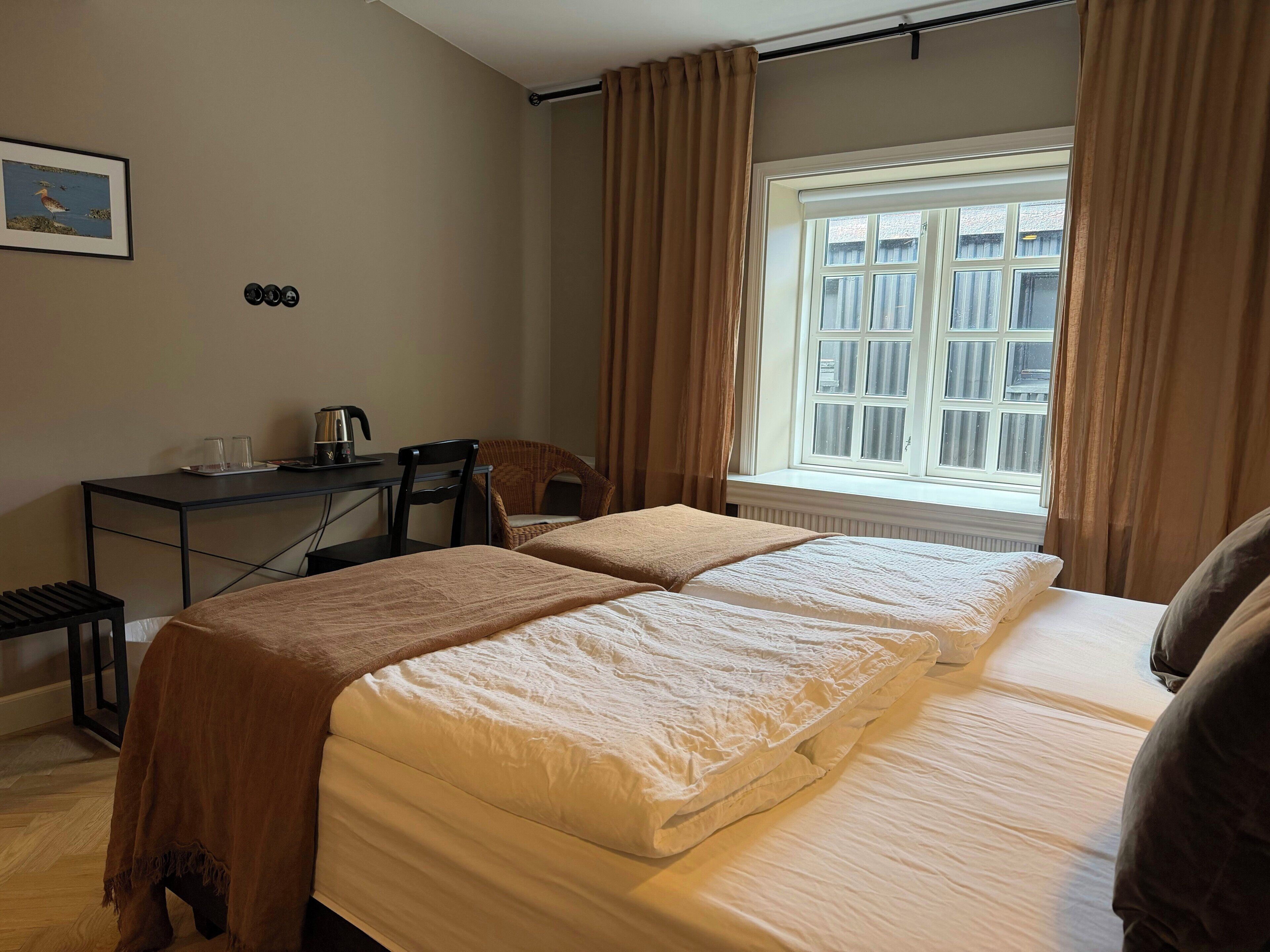 Economy Double or Twin Room | Desk, laptop workspace, soundproofing, free WiFi