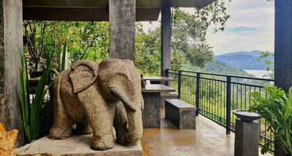 SKY PAVILION by Kandy Victoria Eco Resort
"Room with a Outdoor Private Bathtub"