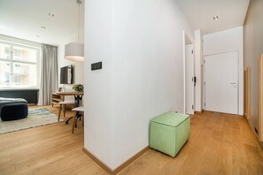 Apartment, 1 Bedroom, Garden View | Living area