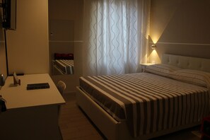 Room, 1 Bedroom, Smoking, Terrace | 1 bedroom