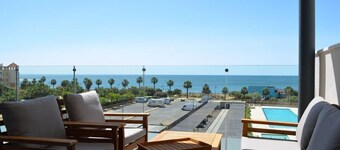 The Paradise Apartment. ¡Incredible luxury front line beach apartment!