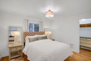 3 chambres, fer et planche à repasser, Wi-Fi gratuit, draps fournis