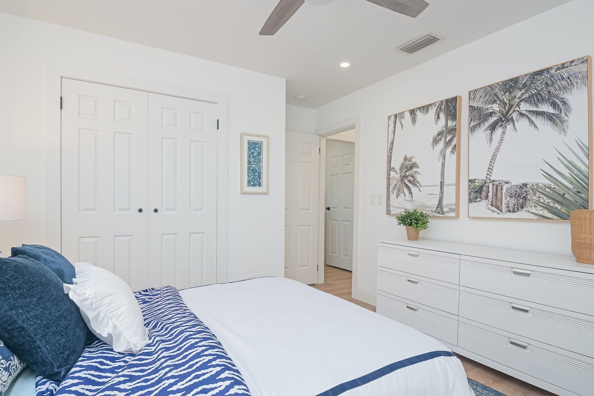 Photo 19 of Prime Location Close to Downtown Waterfront/ Boatslip 3 Bedroom 3 Bath Pool Home