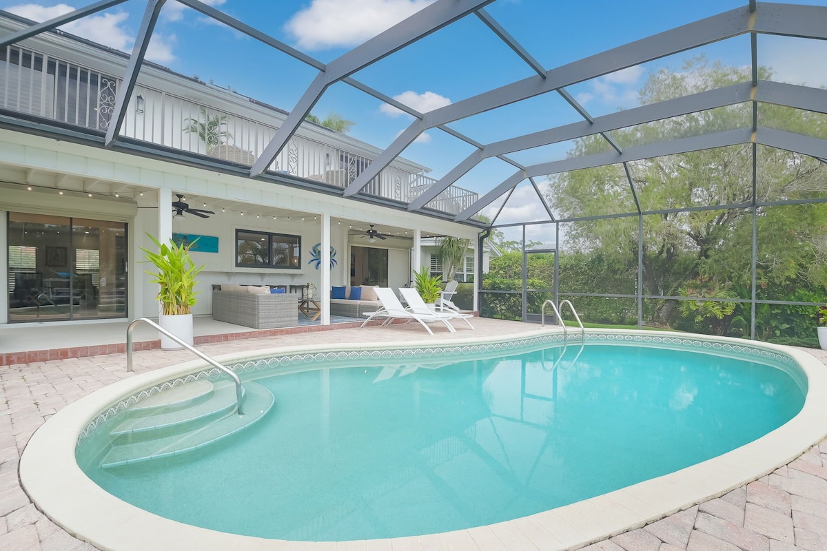 Prime Location Close to Downtown Waterfront/ Boatslip 3 Bedroom 3 Bath Pool Home