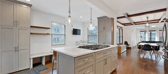 Charming Oak Park 4BD/3.5BA and 2 Private Parking by AllSet Turnover