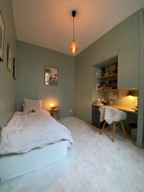 4 chambres, fer et planche à repasser, Wi-Fi, draps fournis