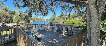 Cute Cottage 1.5Mi 2 Beach Duplex Has Dock on Gulf Access Imperial River