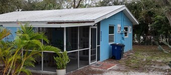 Cute Cottage 1.5Mi 2 Beach  Duplex Has Dock on Gulf Access Imperial River 