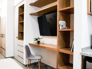 City Studio, 1 King Bed with Sofa bed, Balcony | Living area