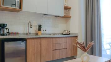 Studio – city, 1 kingsize-seng med sovesofa, balkong | Eget tekjøkken | Minikjøleskap, mikrobølgeovn, kokeplater og kaffetrakter/tekoker