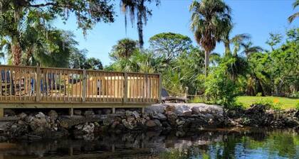 Spacious 3 Rooms 1.5 Mi 2 Beach On Gulf Access River W/ Dock Close 2 Everything