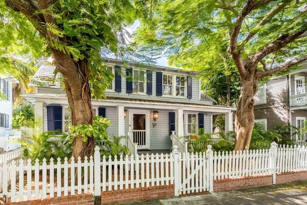Exterior - PAGITT HOUSE - 4/3.5 - OLD TOWN KEY WEST WITH POOL! (Key West)