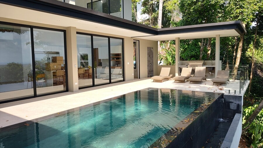 Exclusive Community Easy Access Oceanview Pool