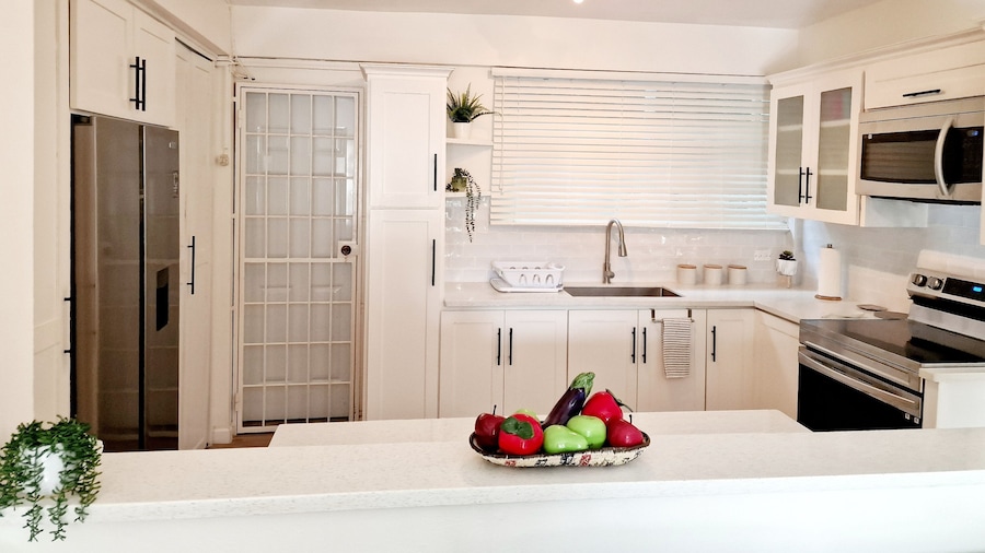 2 Bed parking gated modern