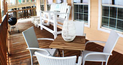 Unwind by the Gulf at This Cozy Dune‑Front Cottage...Book Now!