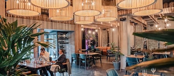 HOTEL FOREST