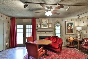 Interior - Downton Abbey - A Sayles Ranch Home (Abilene)