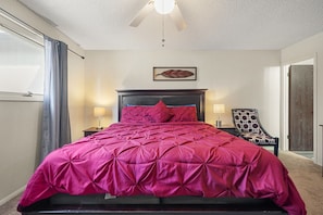 2 bedrooms, desk, iron/ironing board, WiFi
