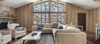 Charming 2 BD Flagstaff home w/ golf/resort access