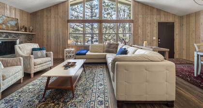 Charming 2 BD Flagstaff home w/ golf/resort access
