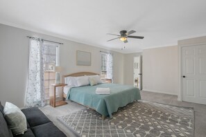 5 室のベッドルーム、アイロン / アイロン台、旅行用ベビーベッド、WiFi