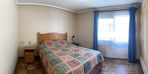 2 sovrum, strykjärn/strykbräda, wi-fi och sängkläder