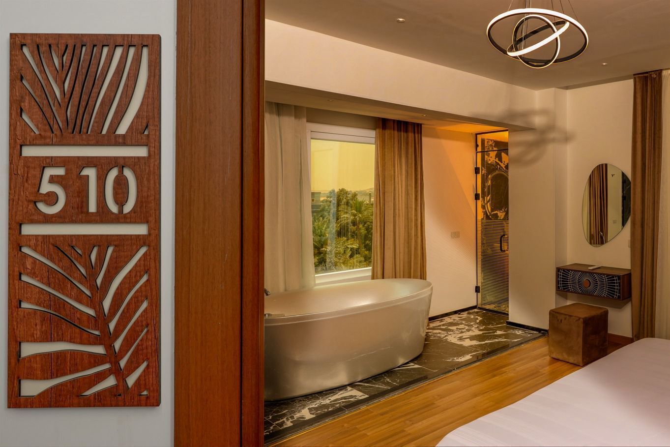 豪華雙人房 | 埃及棉床單、高級寢具、舒適加層、免費迷你吧