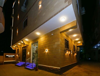 Guest House Paradise Top Roof Pyramids View