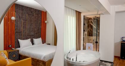 Guest House Paradise Top Roof Pyramids View