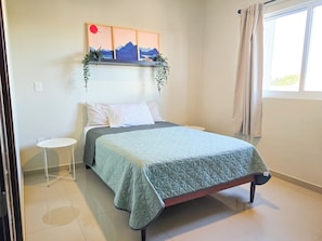 2 bedrooms, desk, iron/ironing board, free WiFi