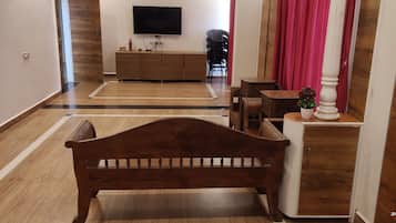 Royal-Suite | 1 Schlafzimmer, Schreibtisch, Bügeleisen/Bügelbrett, kostenloses WLAN