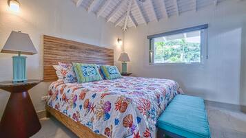 2 bedrooms, in-room safe, desk, iron/ironing board