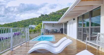 Searenity Villa in Cruz Bay with private pool and sunset view